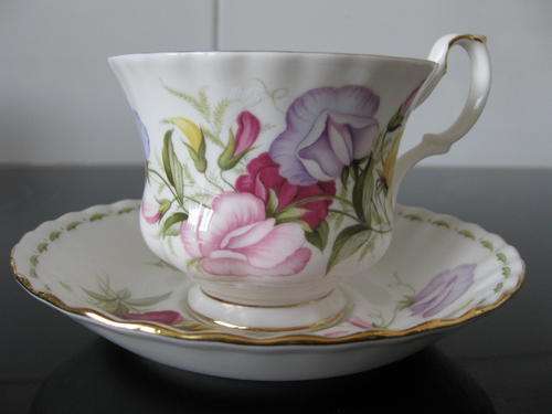 Royal Albert Flower of the Month April Tea Duo