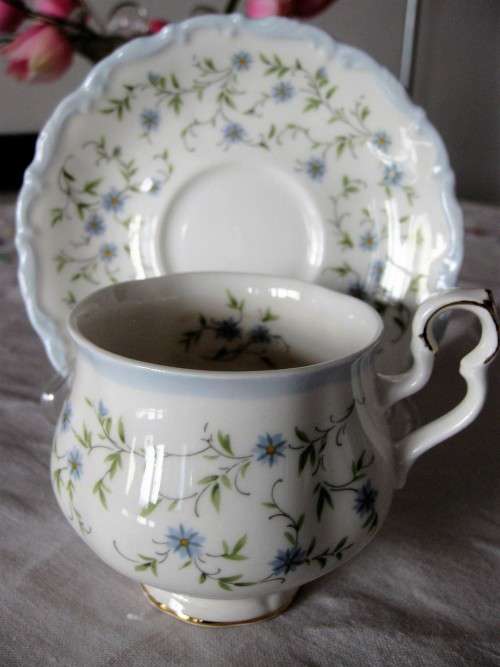 Royal Albert Caroline Coffee duo
