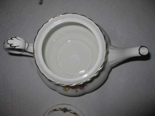 Royal Albert Berkeley Medium Teapot