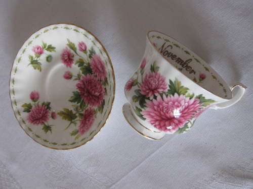 Royal Albert Flower of the month November Tea duo
