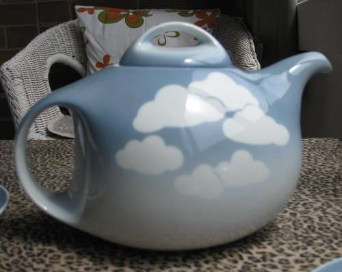 Bavaria Seltmann Weiden Tea Pot and two tea duos
