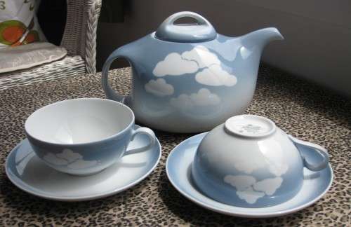 Bavaria Seltmann Weiden Tea Pot and two tea duos