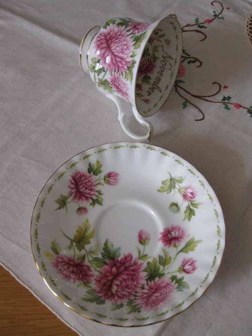 Royal Albert Flower of the Month November Tea duo