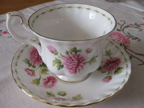 Royal Albert Flower of the Month November Tea duo