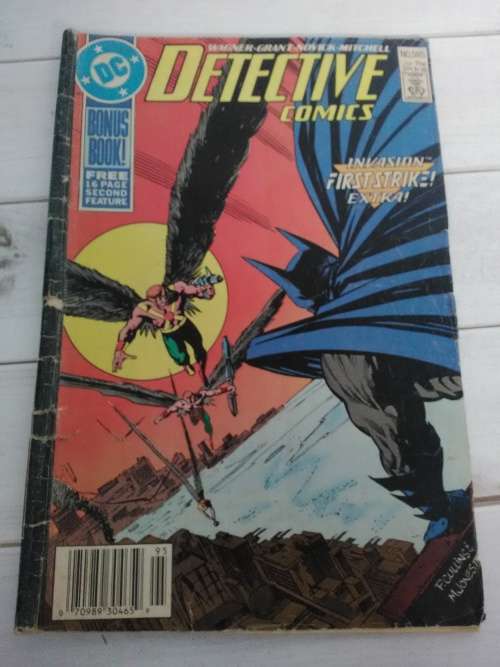RARE VINTAGE COMIC BOOKS !! AND SEALED TAPE OF BUCKS BUNNY !!!