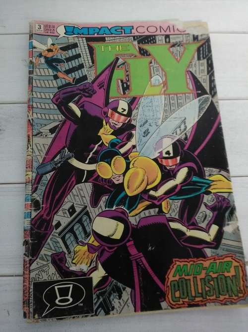 RARE VINTAGE COMIC BOOKS !! AND SEALED TAPE OF BUCKS BUNNY !!!