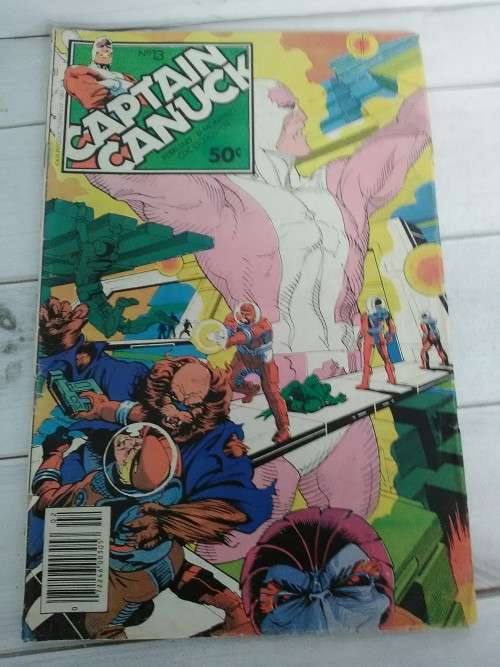 RARE VINTAGE COMIC BOOKS !! AND SEALED TAPE OF BUCKS BUNNY !!!