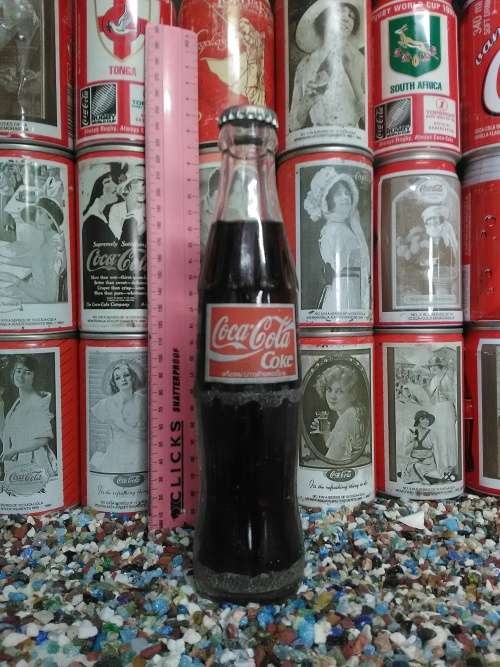 COCA COLA SOFT DRINK - COLLECTABLE ITEM !!