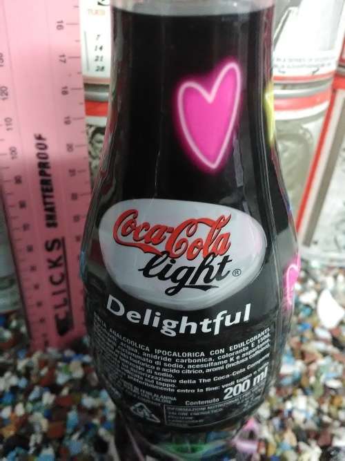 COCA COLA BOTTEL - DELIGHTFUL - COLLECTERS ITEM !!