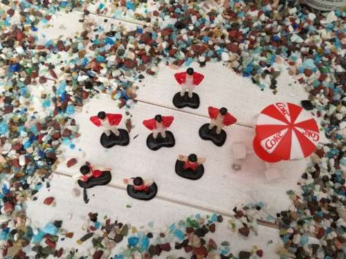 COCA COLA - MINATURE PLASTIC PICNIC SET. NICE COLLECTORS ITEM !!!