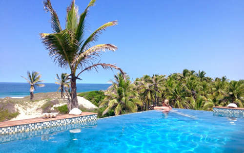 4 Nights for 2 at Travessia Beach Lodge, Mozambique