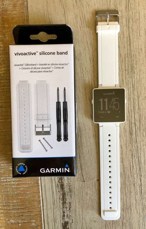 Garmin Vivoactive White Sports Watch with new silicone band plus free red band & HR monitor