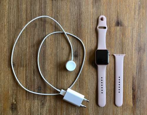 Apple Watch Series 3 - 42 mm Pink Sand Aluminium with Pink Sports Band