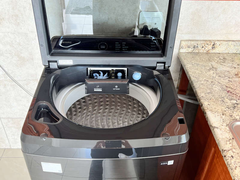 2-month old Samsung 13Kg Top Loader Washing Machine Digital Inverter Technology