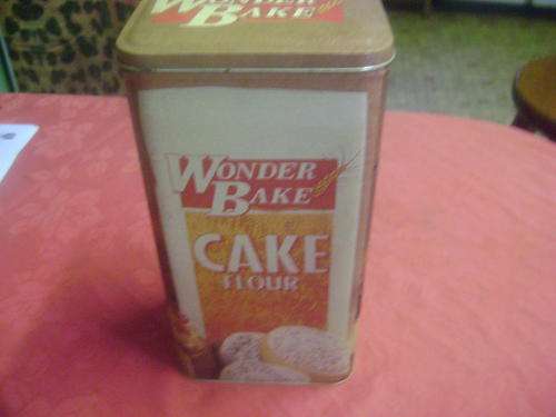 WONDERBAKE CAKE FLOUR TIN