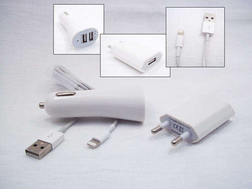 3 IN 1 CAR CHARGER FOR iPHONE 5