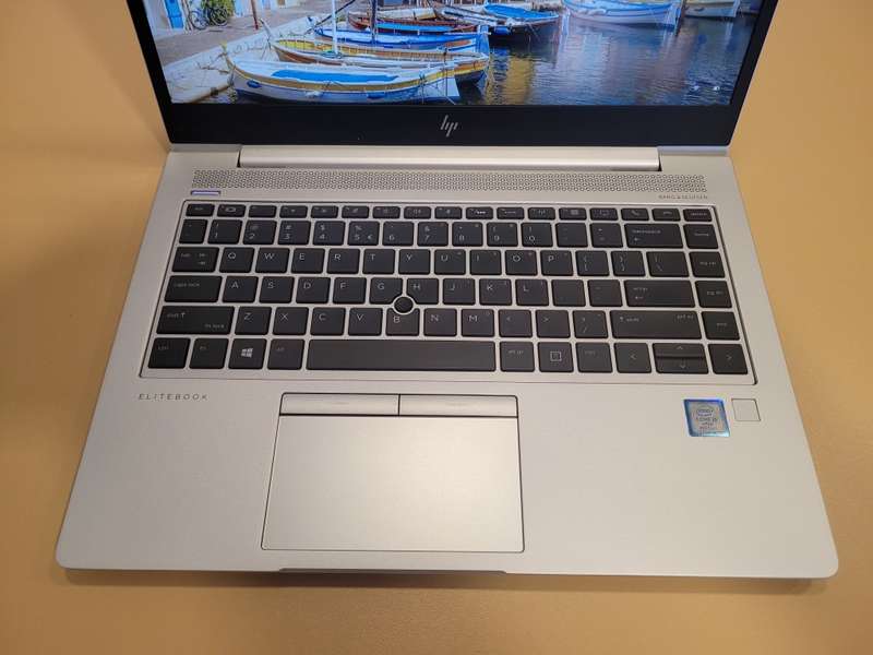 beautiful&fast!*HP ELITEBOOK 840 G5*i5-8350U*8GB RAM*256GB SSD*FHD*BACKLIT*UHD GRAPHICS
