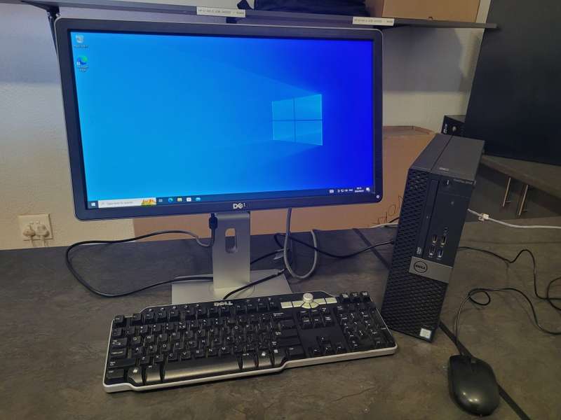 DELL COMBO!*DELL OPTIPLEX 5040*i5-6500U*8GB RAM*256GB SSD*DELL MONITOR*KEYBOARD AND MOUSE