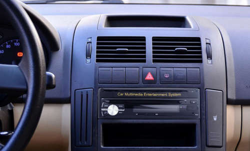 Car Radio - 7" Touch screen In-Dash Media player - 7" Radio with BT/DVD/AUX/USB MP5 player