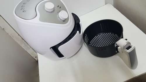 Black Friday Special!!! Air Fryer - 1300W White Air Fryer - XF-001 1300W White Air Fryer