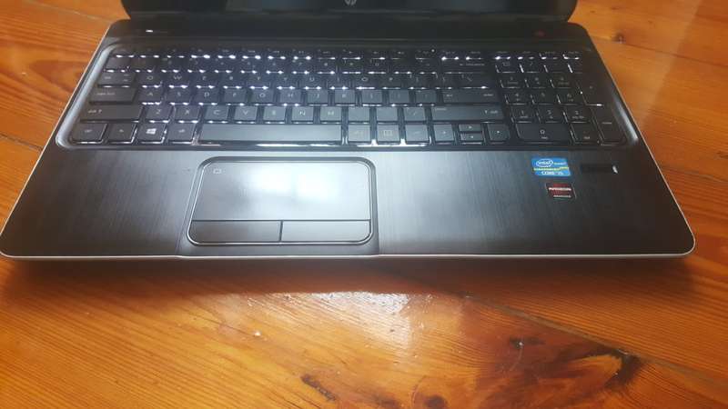 HP ENVY M6 CORE i5, 6GB RAM,750GB HDD,2GB 7670M,BEATS AUDIO, BACKLIT KB