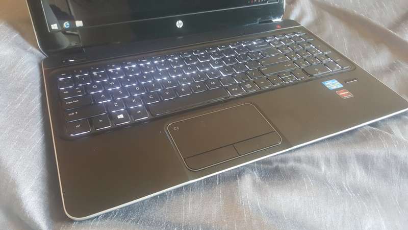 HP ENVY M6 CORE i5, 6GB RAM,750GB HDD,2GB 7670M,BEATS AUDIO, BACKLIT KB