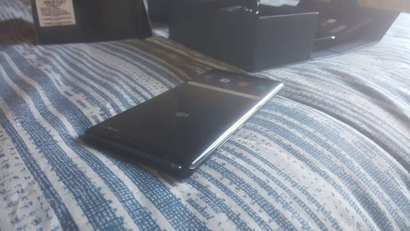 **MINT CONDITION**SAMSUNG NOTE 8 64GB + DEX STATION + WIRELESS CHARGER