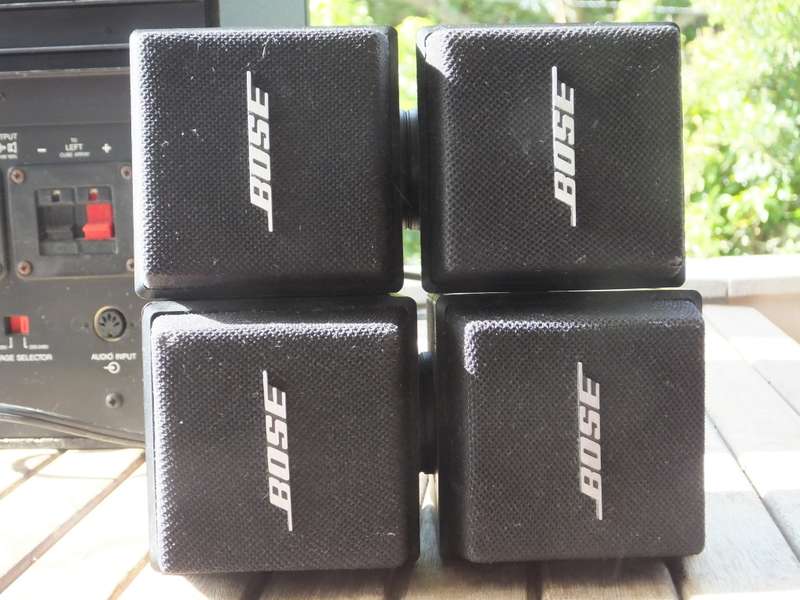 BOSE Acoustimass Powered Speaker System