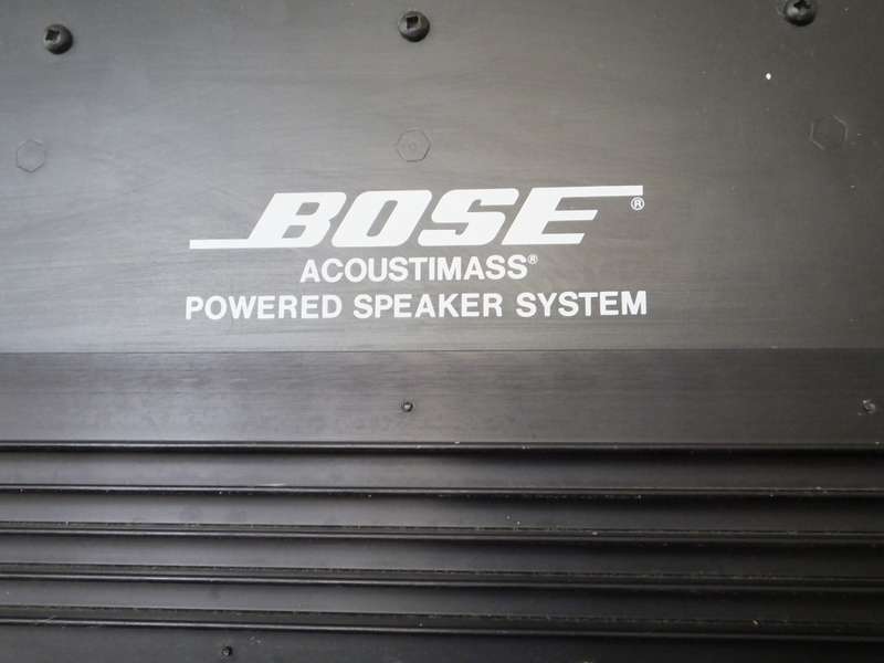 BOSE Acoustimass Powered Speaker System