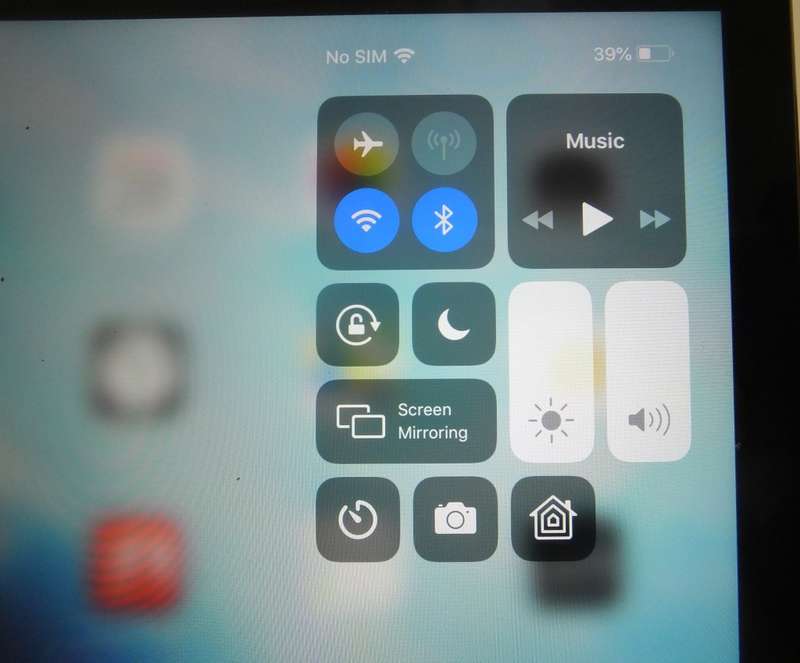Apple iPad Air 64GB WiFi + Cellular / LTE with Original Apple Box in EXCELLENT Like New Condition