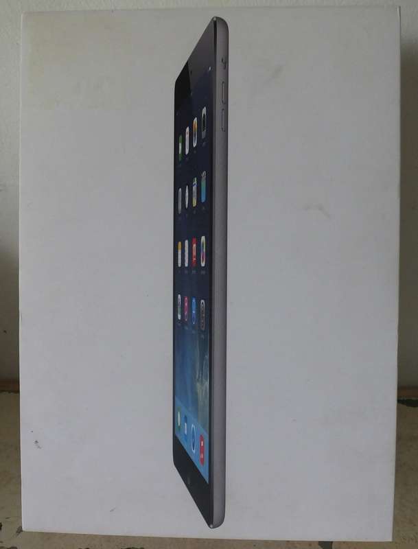 Apple iPad Air 64GB WiFi + Cellular / LTE with Original Apple Box in EXCELLENT Like New Condition
