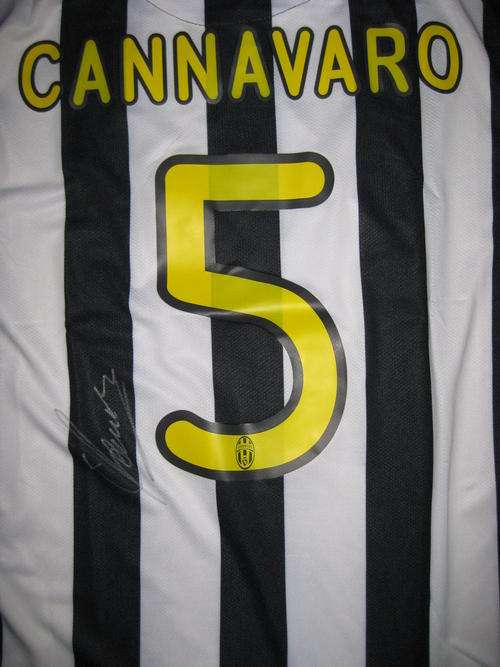Fabio Cannavaro signed Juventus 2009/10 home shirt