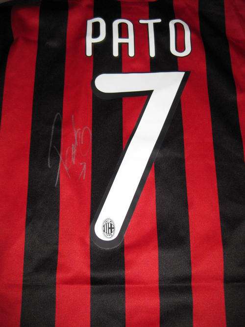 Alexander Pato signed Ac Milan 2009/10 home shirt WOW
