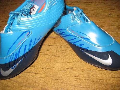 Cristiano Ronaldo Nike Mercurial football boots PAIR signed!