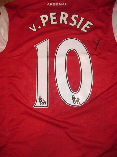 Robin Van Persie signed Arsenal 2011-12 home shirt