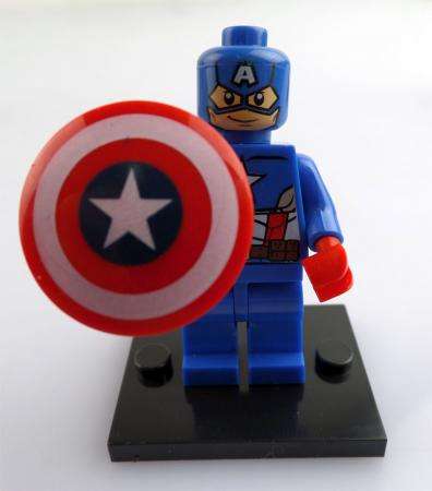 NO BRAND LEGO COMPATIBLE Captain America