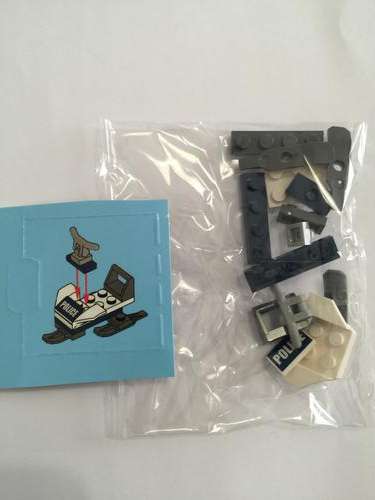 New ** From Lego 60099 Lego Police snowmobile for minifigures