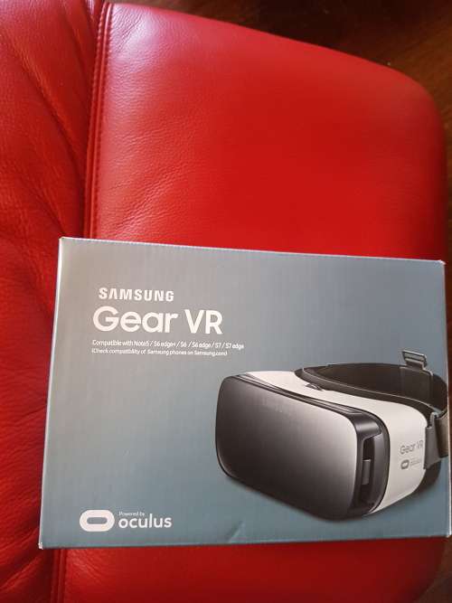 Samsung Gear VR Frost White LIKE NEW in Box LATE ENTRY!!!