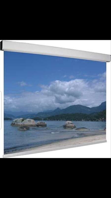 Epson EB-570 ULTRA SHORT THROW Projector + Esquire screen