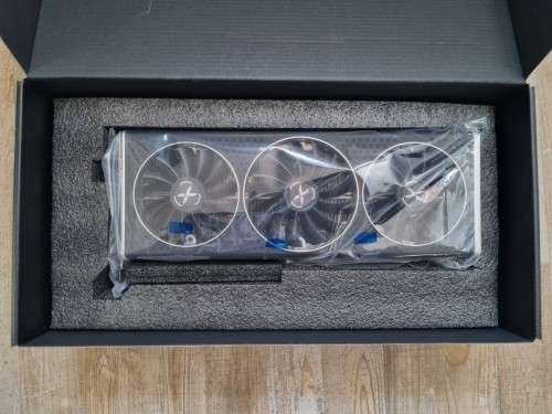 XFX Radeon RX 6700 XT Speedster QICK 319 Black 12GB GDDR6