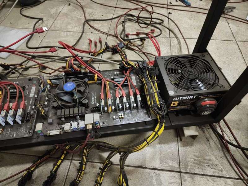 Crypto mining rig [12 card frame, 1800w PSUs]