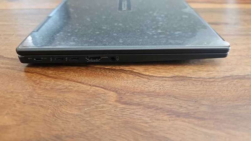 Dynabook Portégé X30W-J-13T 13.3-inch FHD 2-in-1 Laptop - Intel Core i7-1165G7 1TB SSD 16GB RAM LTE