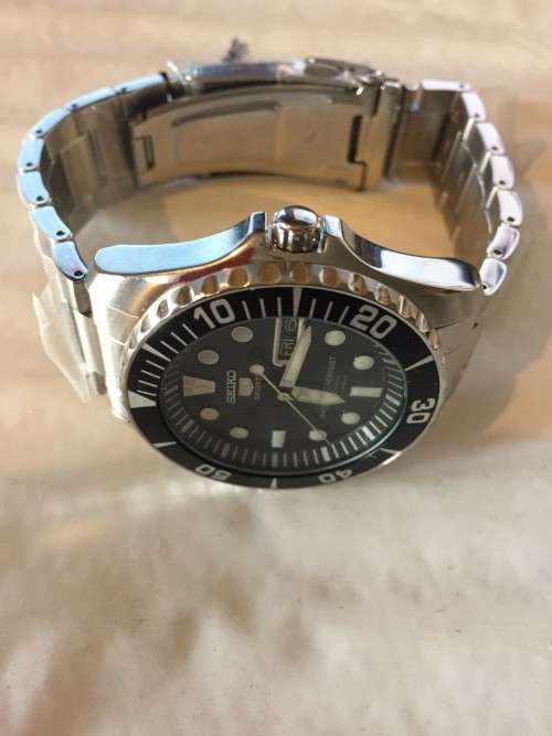 Seiko 5 Sports Men`s Automatic Snzf17k1