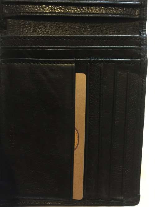 Fossil Men`s Genuine Leather Wallet with original box