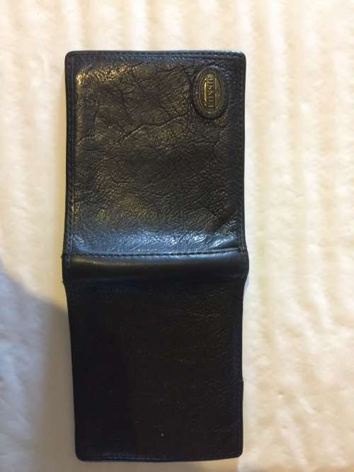 Fossil Men`s Genuine Leather Wallet with original box