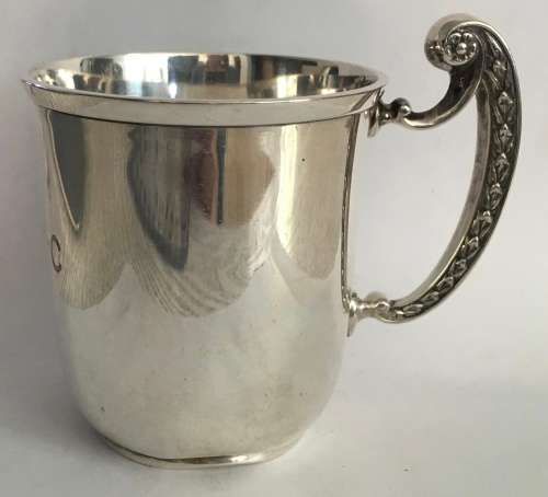 London 1922 sterling hallmarked silver mapping & Webb 117.7g mug