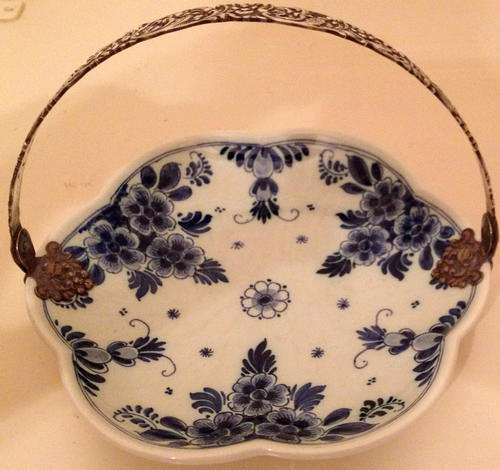 Delfts Blauw 'RAM' made in holland dish silver handle