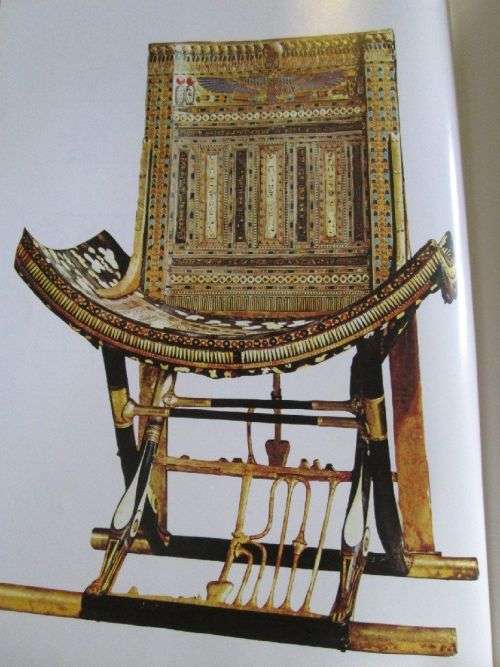 World Furniture - An Ill. History From Earliest Times Edited by Helena Hayward - Hardcover - 320 pag