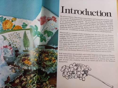 Flower Craft - Cavendish House - Hardcover - 88 pages