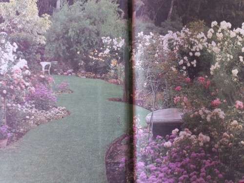 Complete Gardening in South Africa - W. G. Sheat and Gerald Schofield - Hardcover - 488 pages
